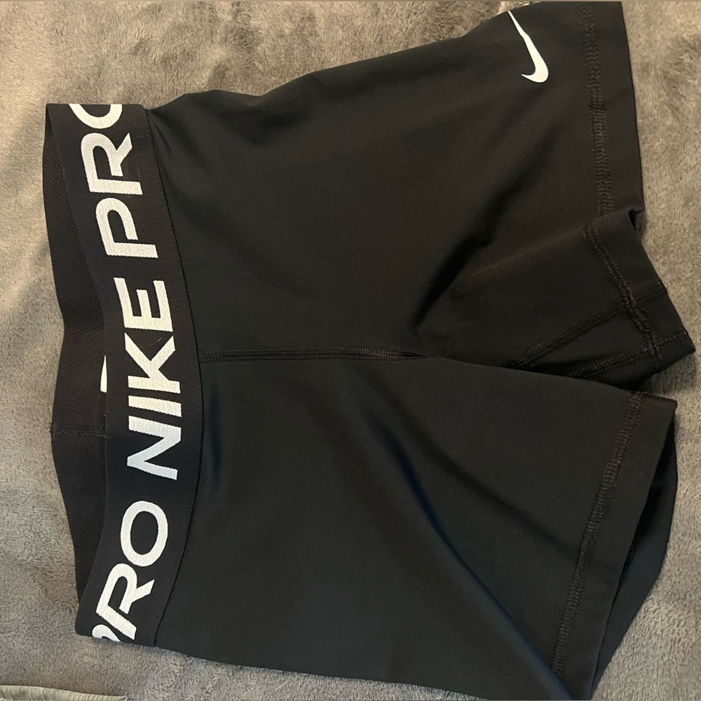 Black Nike pros